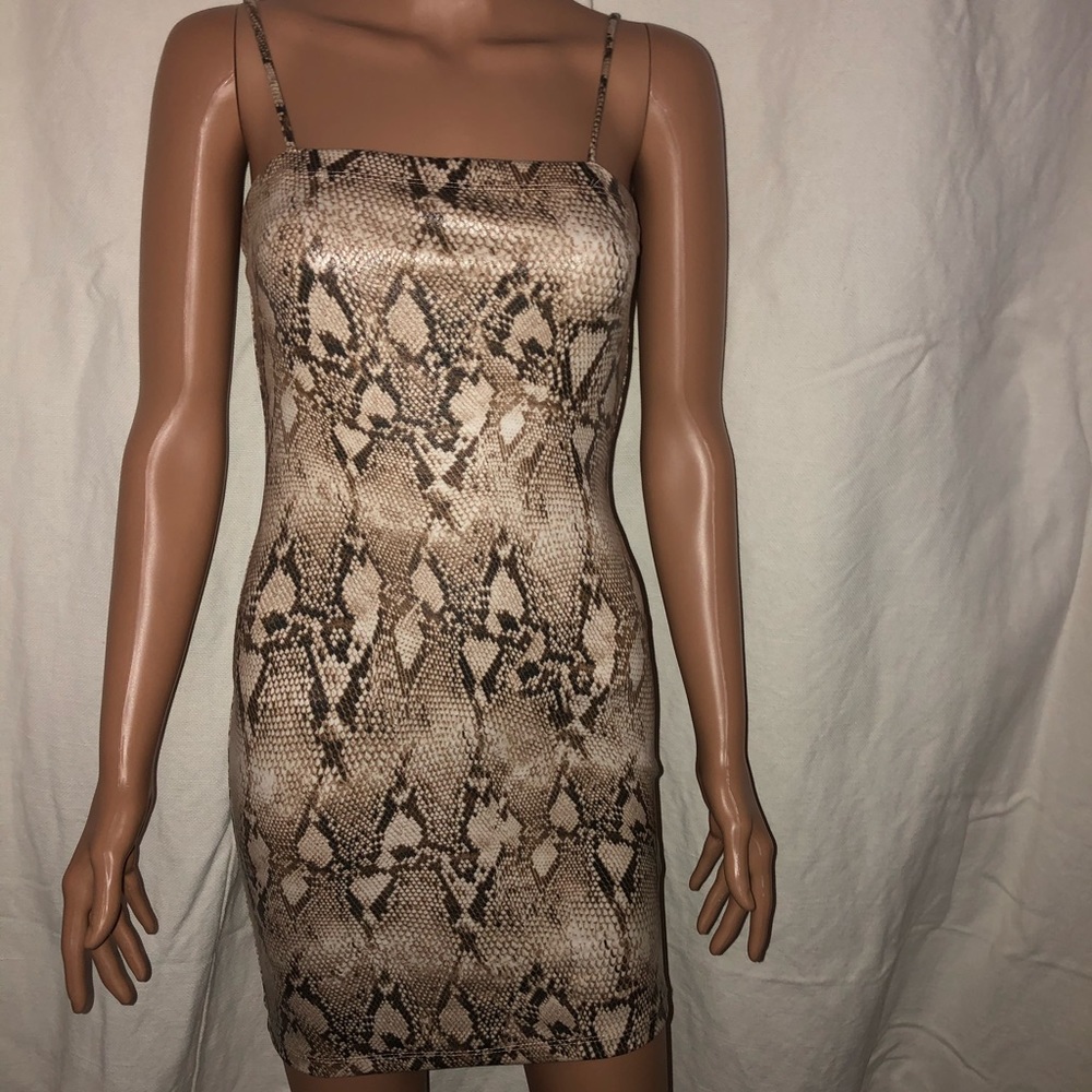 Snake 🐍 Print Body con Dress